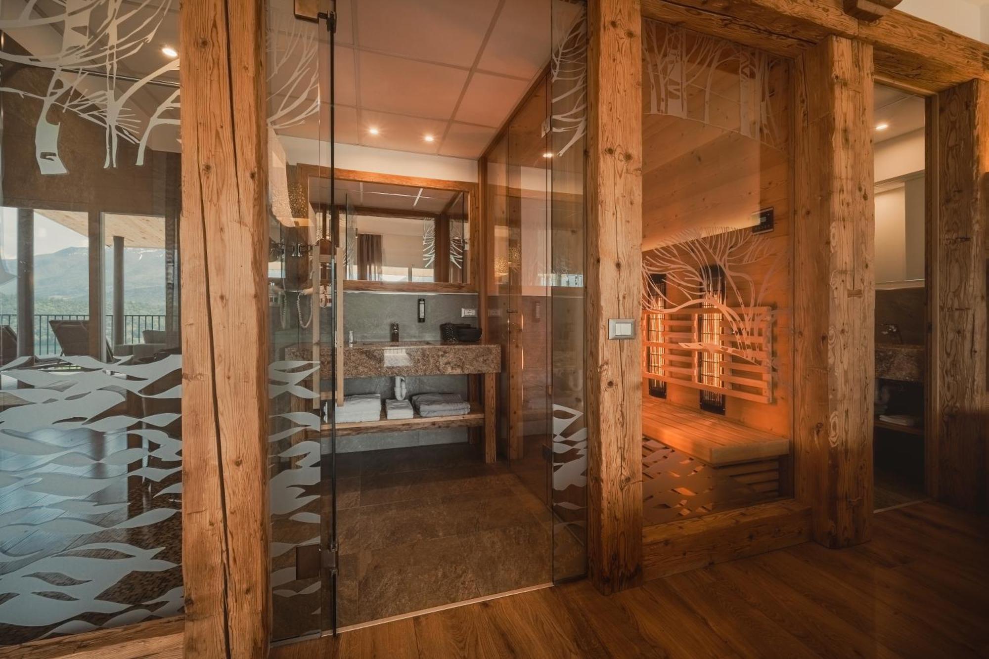 Cristallo Sport & Wellness Hotel Levico Terme Ngoại thất bức ảnh