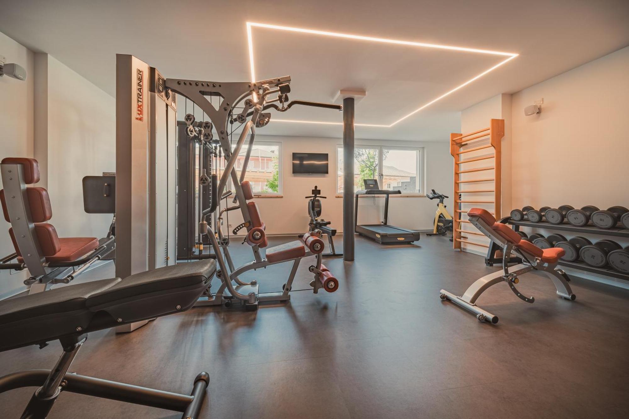 Cristallo Sport & Wellness Hotel Levico Terme Ngoại thất bức ảnh