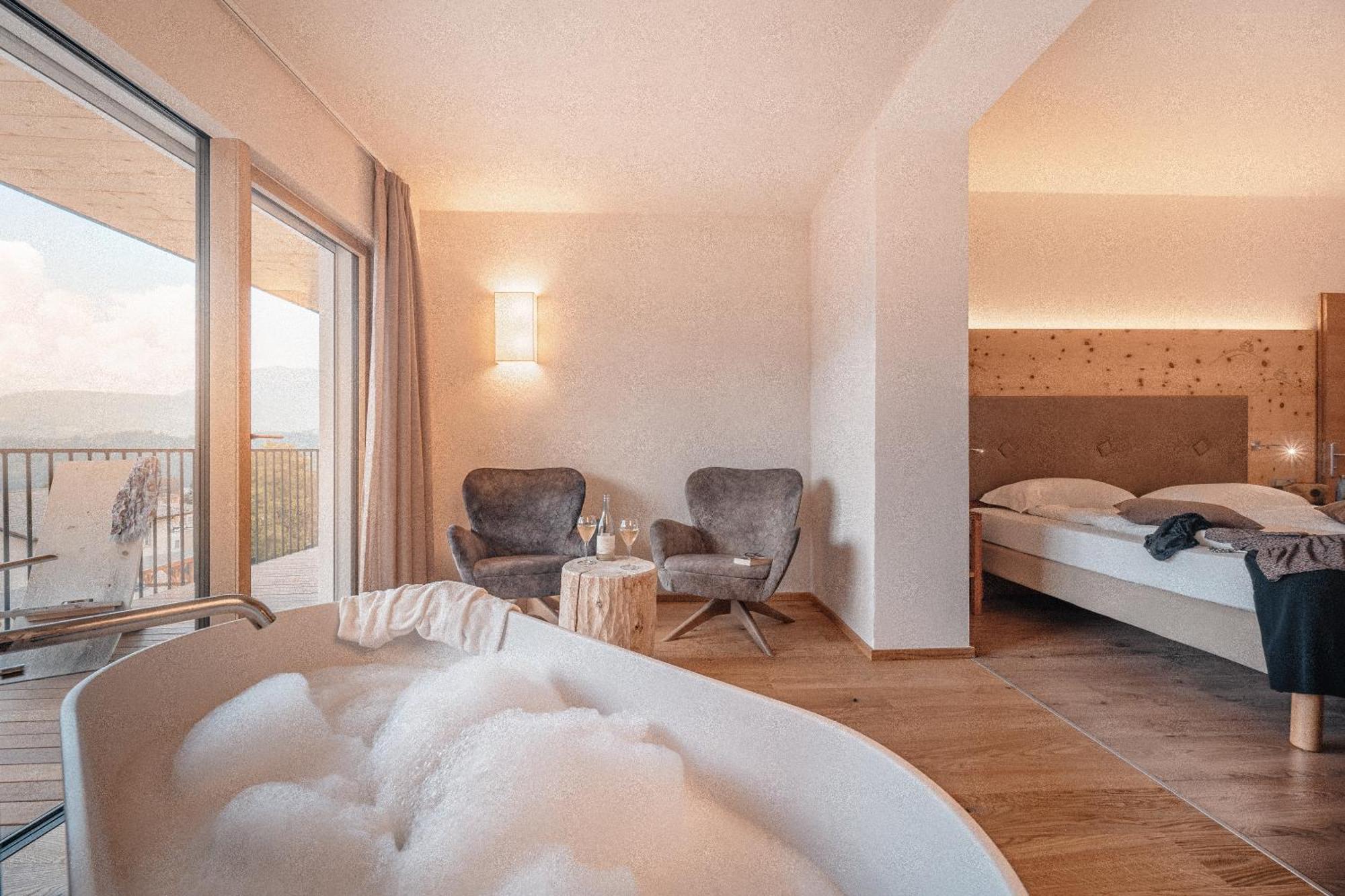 Cristallo Sport & Wellness Hotel Levico Terme Ngoại thất bức ảnh